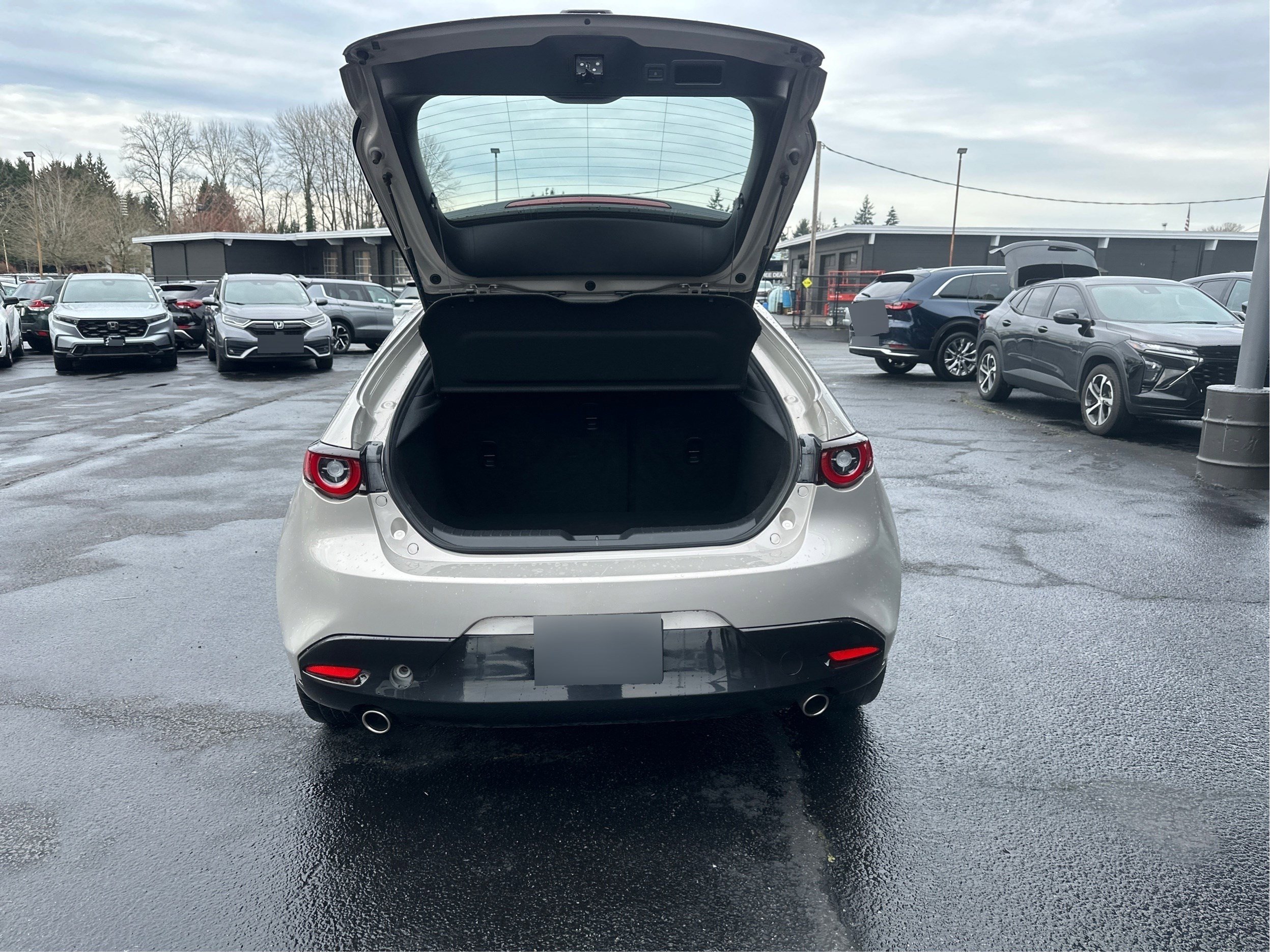 Used 2024 MAZDA MAZDA3 s FWD image 11