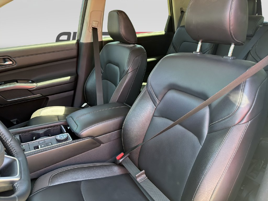 Used 2022 Nissan Pathfinder SL AWD/4WD image 11