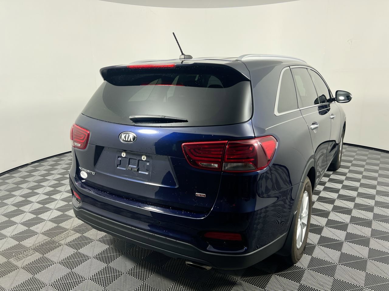 Used 2020 Kia Sorento LX w/ LX I4 Convenience Package FWD image 3