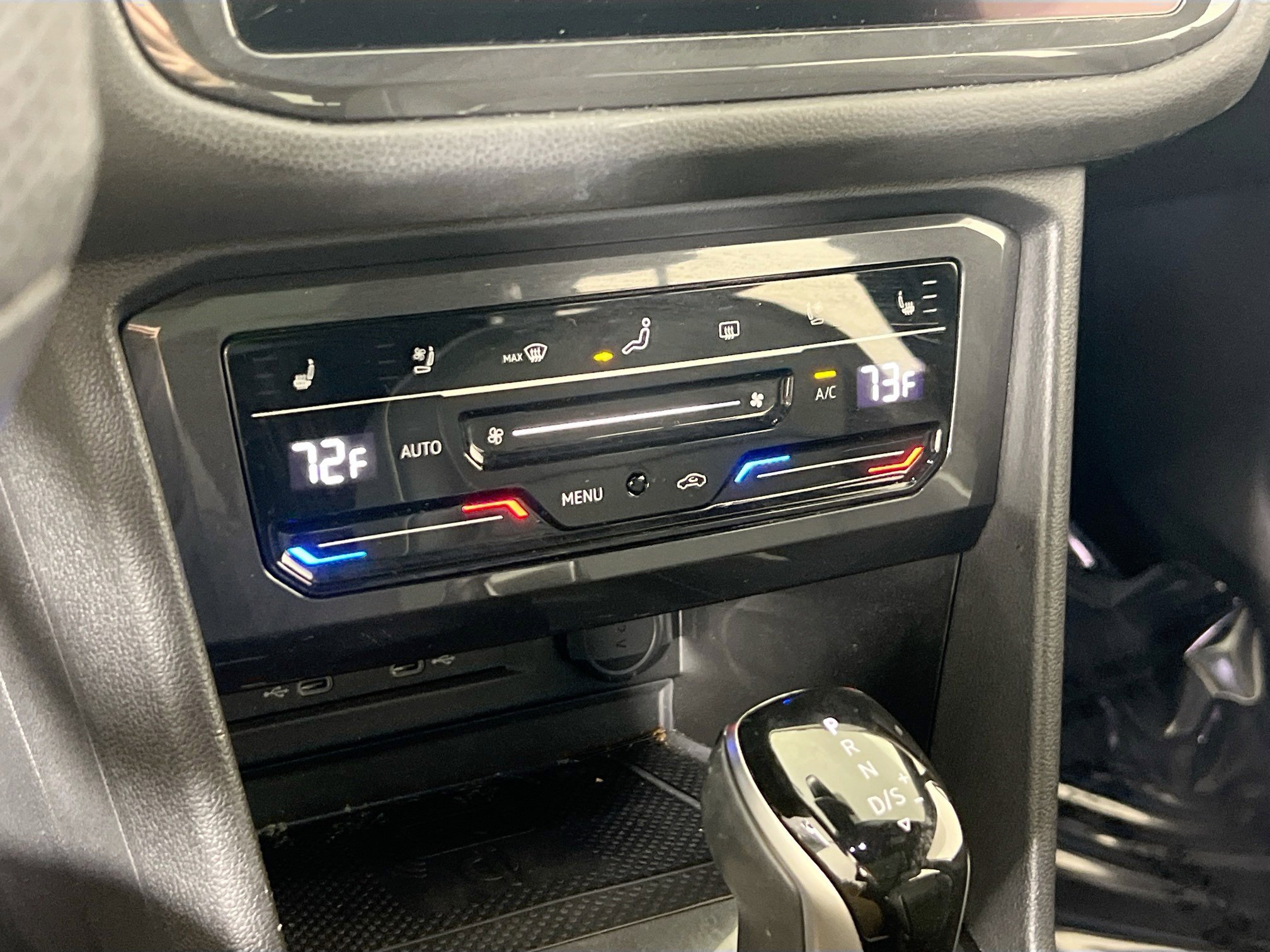 Used 2022 Volkswagen Tiguan SEL R-Line image 16