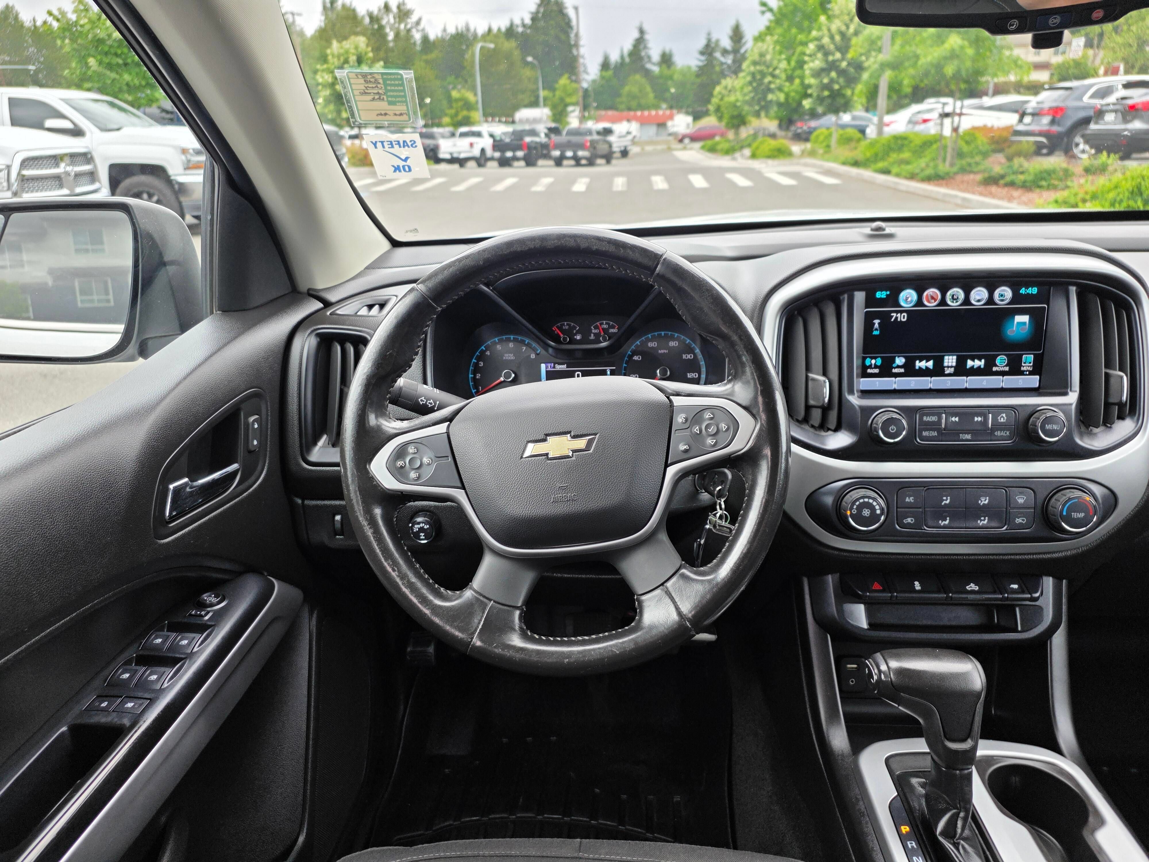 Used 2018 Chevrolet Colorado LT AWD/4WD image 12