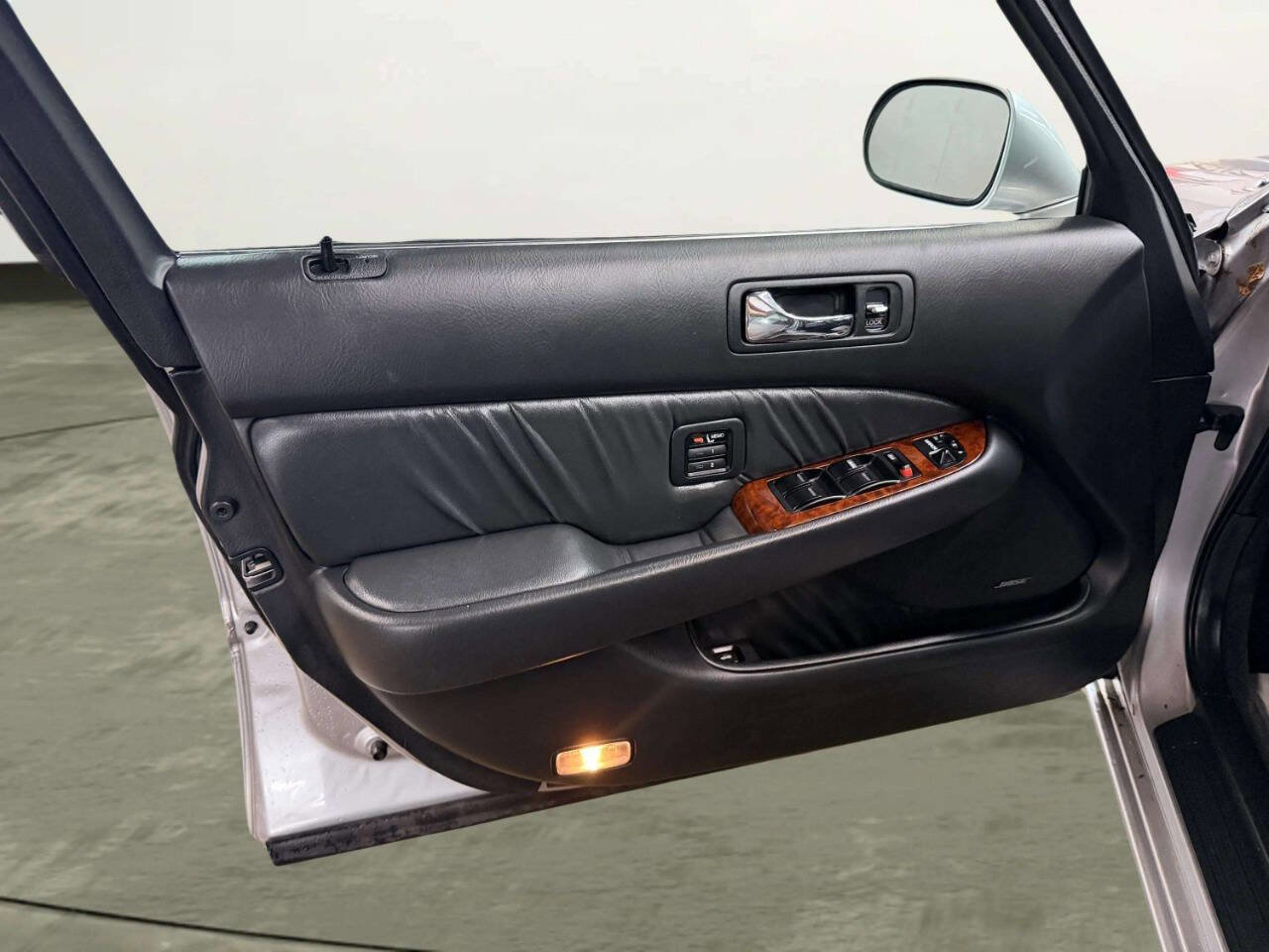 Used 2002 Acura RL image 16