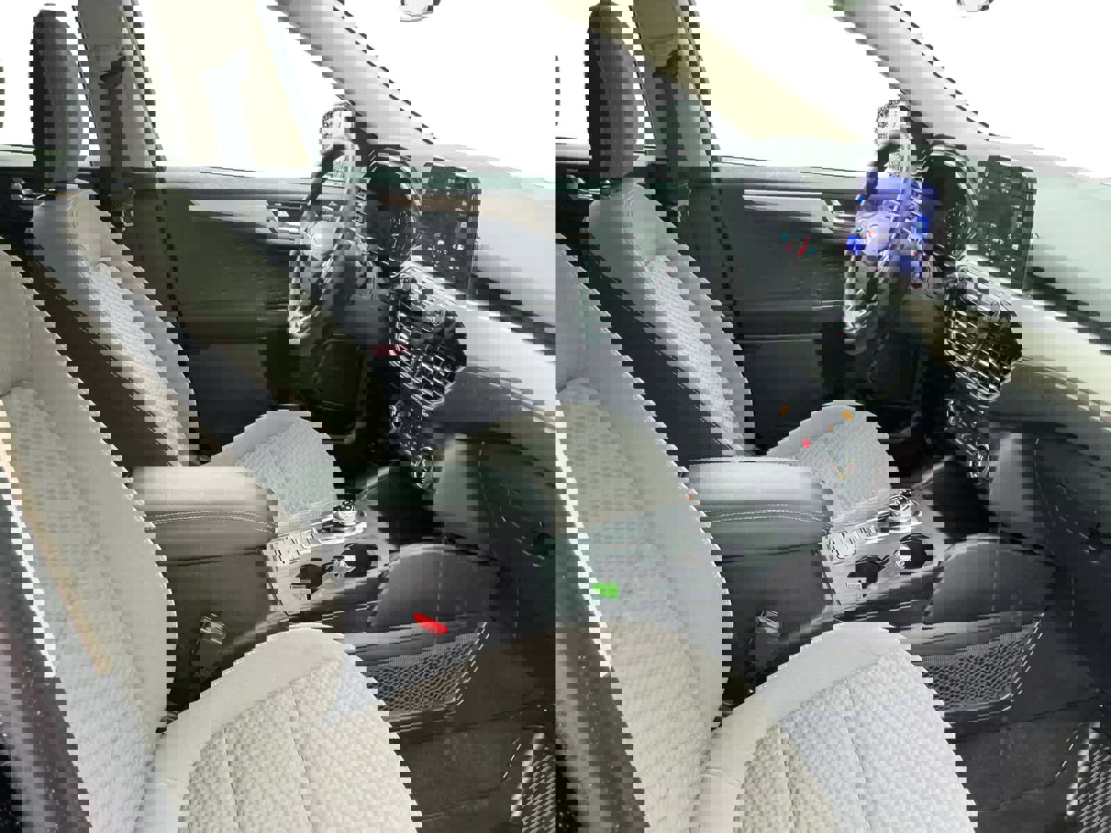 Used 2020 Ford Escape SE image 10