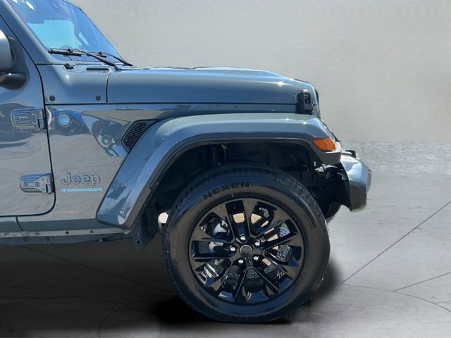 Used 2025 Jeep Wrangler Unlimited Sahara w/ Safety Group image 30