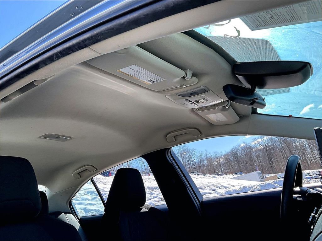 Used 2022 Toyota Corolla LE image 20