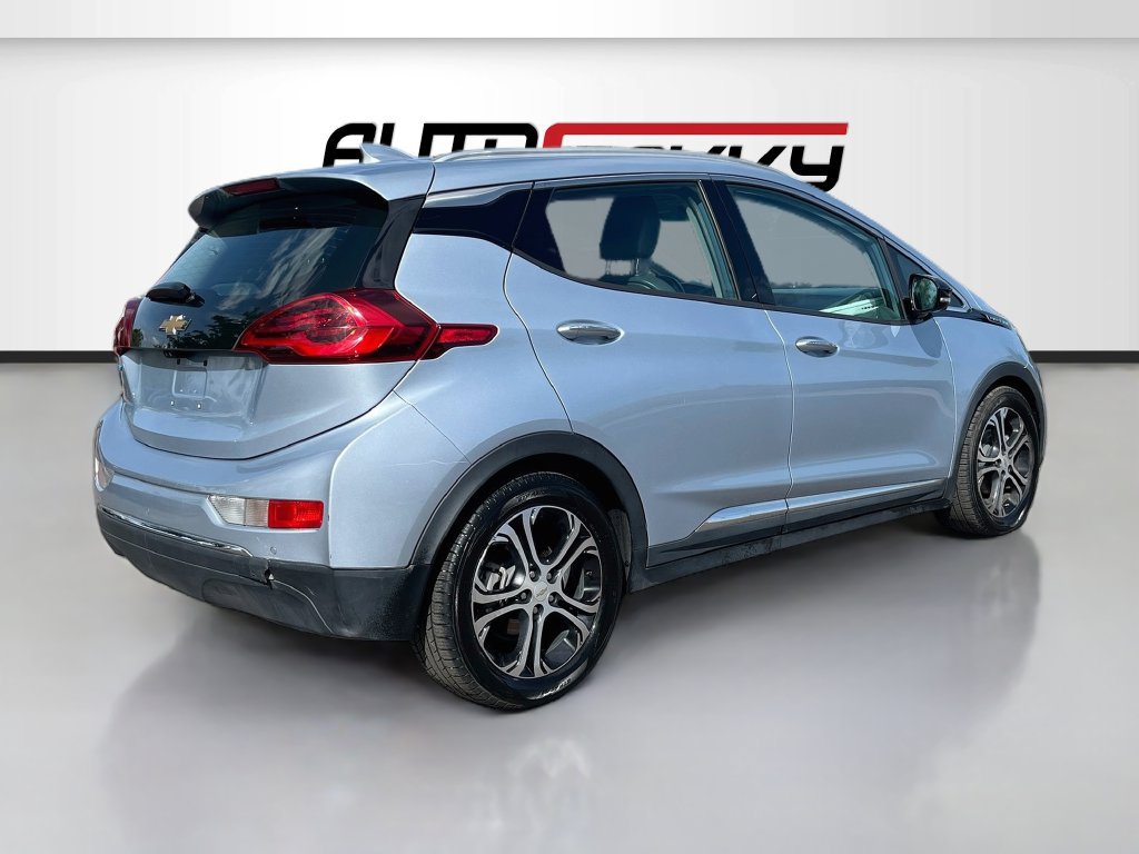Used 2018 Chevrolet Bolt Premier w/ Driver Confidence II Package FWD image 7