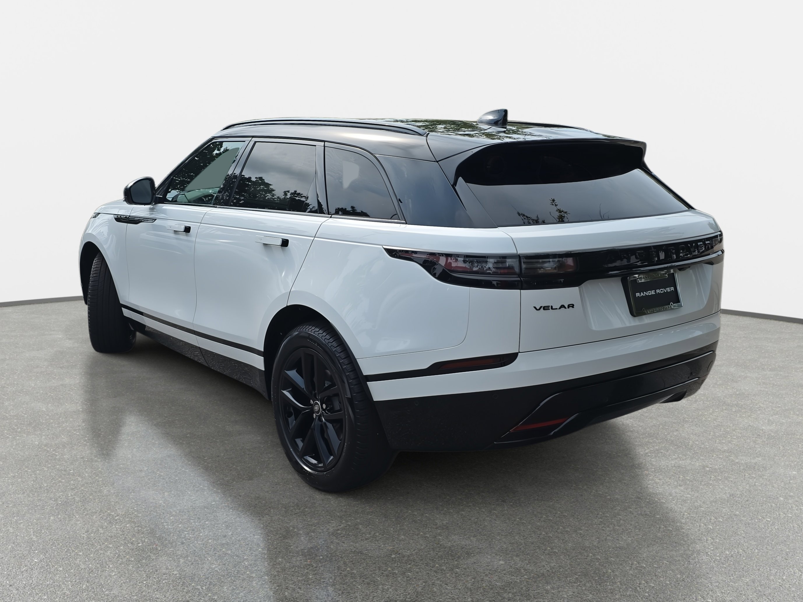 New 2026 Land Rover Range Rover Velar Dynamic SE image 7