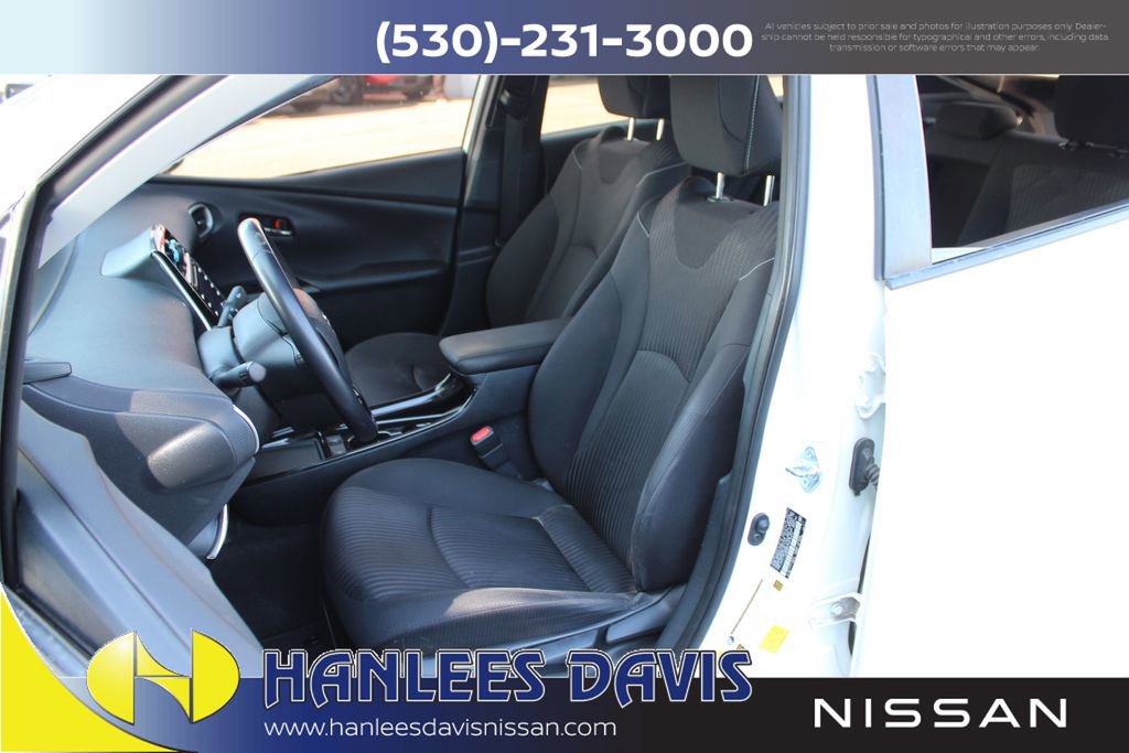 Used 2021 Toyota Prius Prime LE FWD image 12