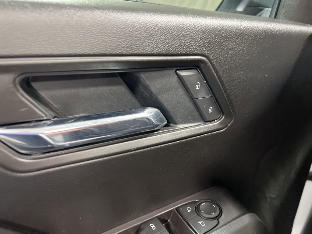 Used 2025 Chevrolet Colorado LT w/ LT Convenience Package image 28