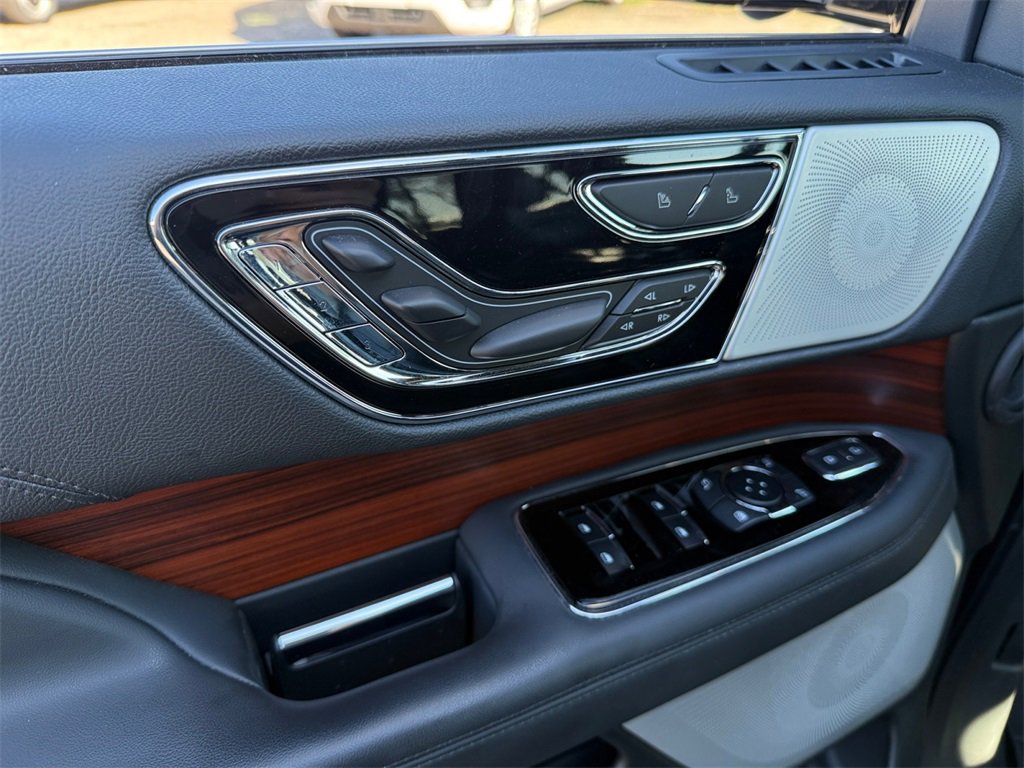 Used 2024 Lincoln Navigator L Reserve image 18