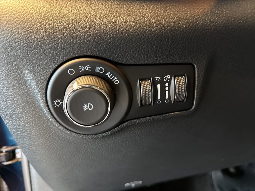 New 2026 Jeep Compass Trailhawk image 28