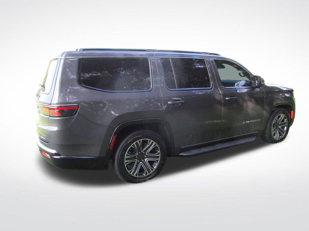 Used 2022 Jeep Wagoneer Series III AWD/4WD image 9