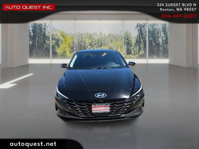 Used 2023 Hyundai Elantra Limited w/ Cargo Package FWD image 2
