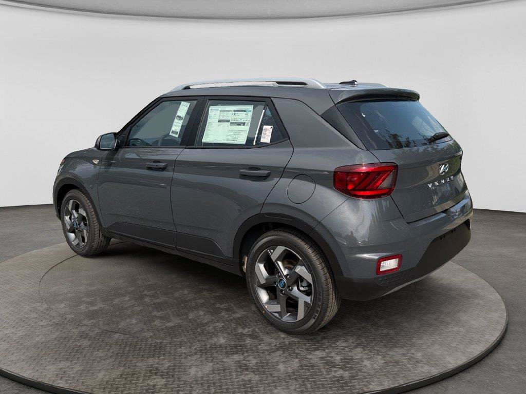New 2026 Hyundai Venue SEL FWD image 4