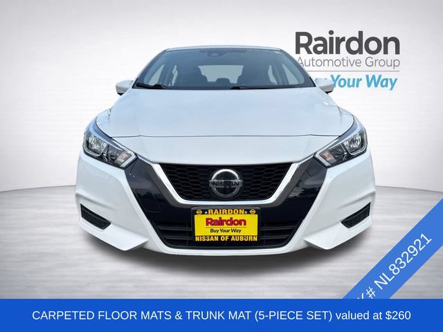 Used 2022 Nissan Versa SV FWD image 2
