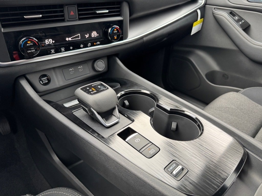 New 2026 Nissan Rogue SV image 21