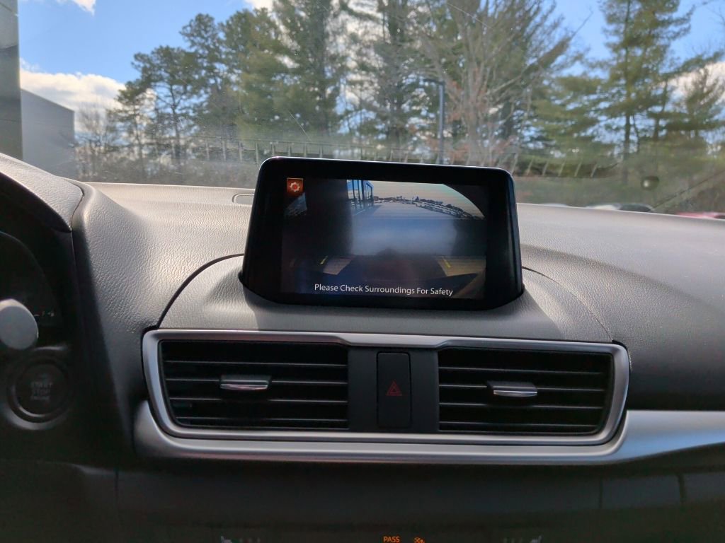 Used 2018 MAZDA MAZDA3 Touring image 23