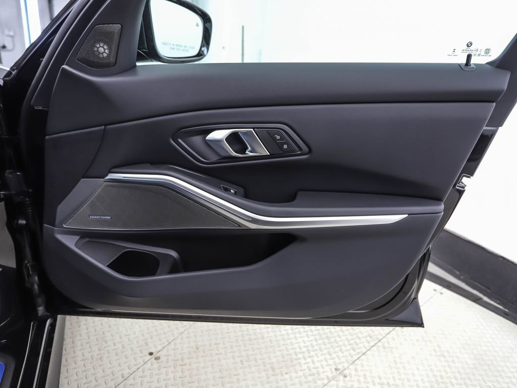 New 2026 BMW 330i xDrive Sedan w/ M Sport Package image 28