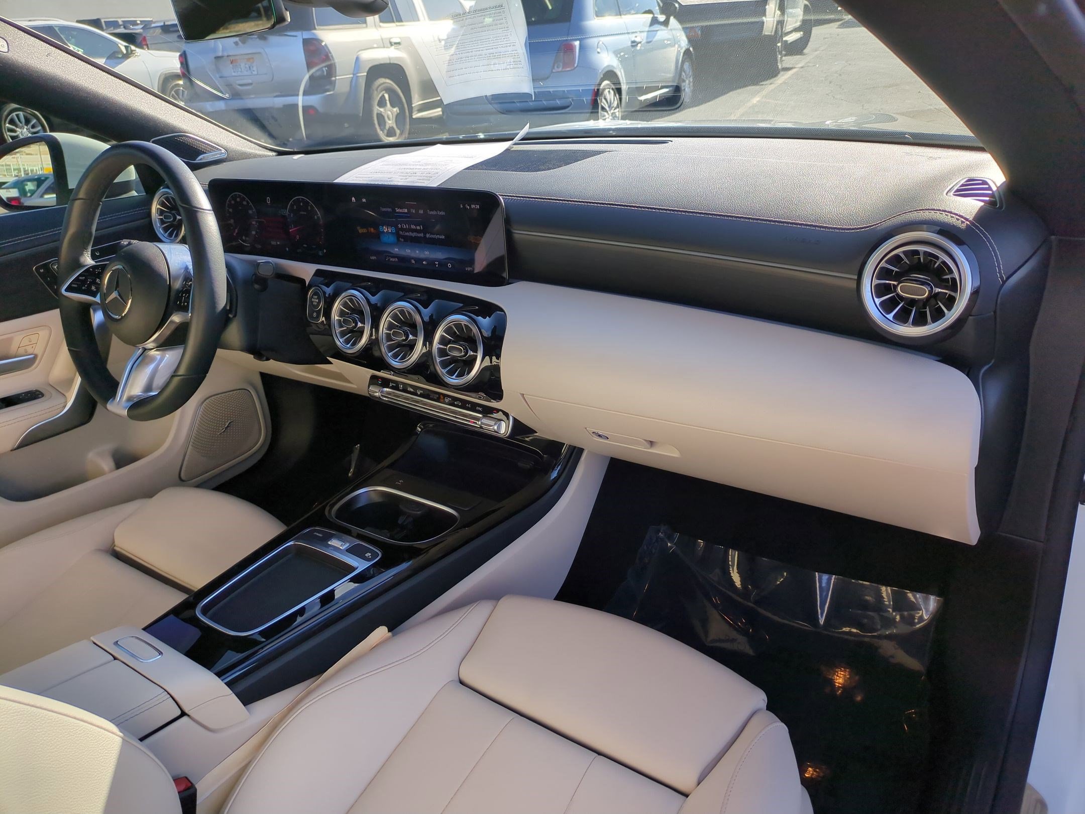 Used 2025 Mercedes-Benz CLA 250 image 33