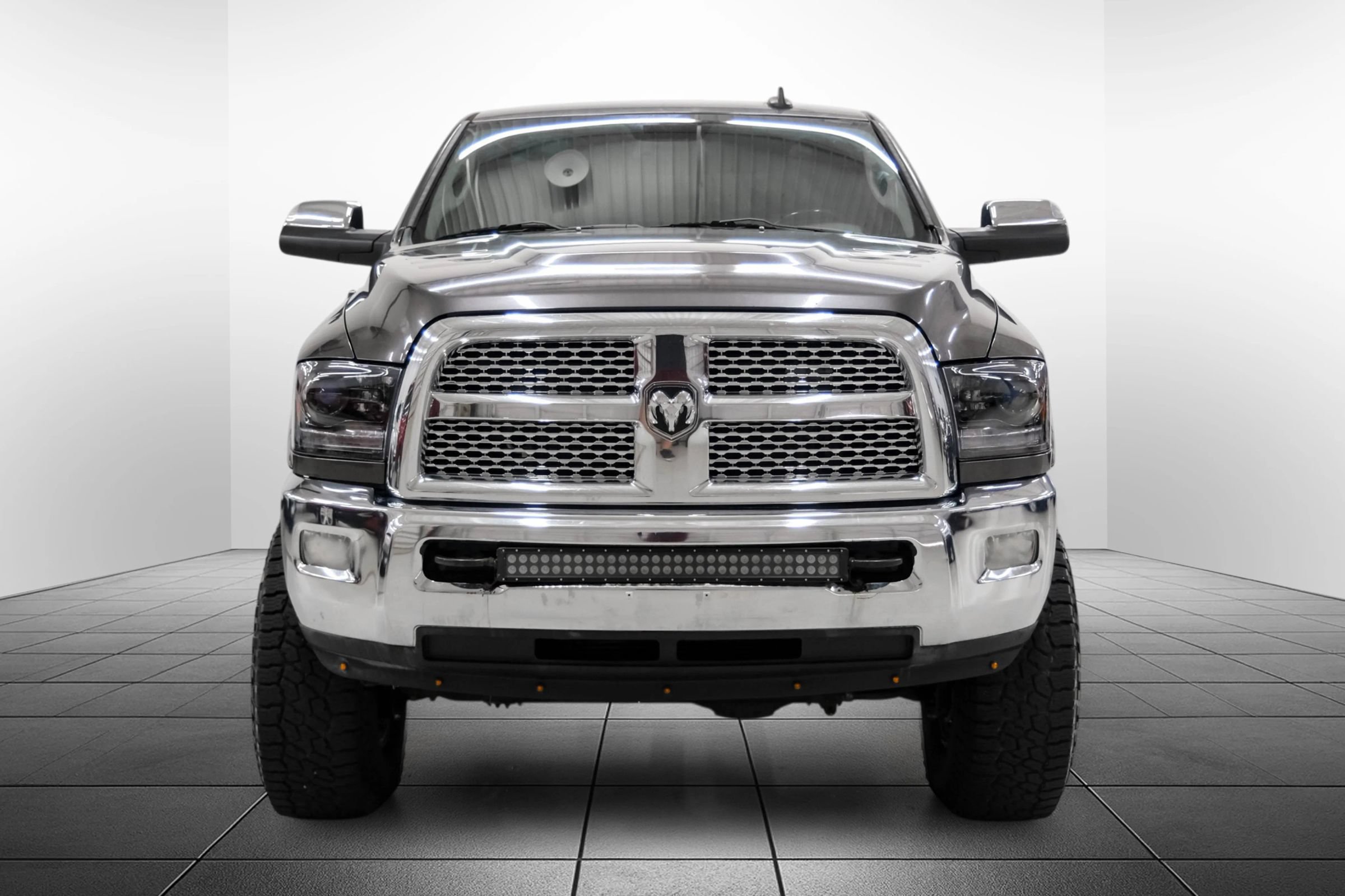 Used 2015 RAM 3500 Laramie w/ Cold Weather Group AWD/4WD image 6