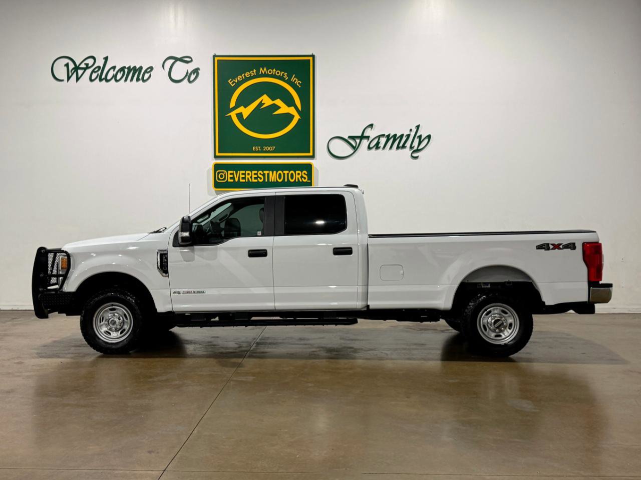 Used 2022 Ford F250 XL w/ Power Equipment Group AWD/4WD image 5