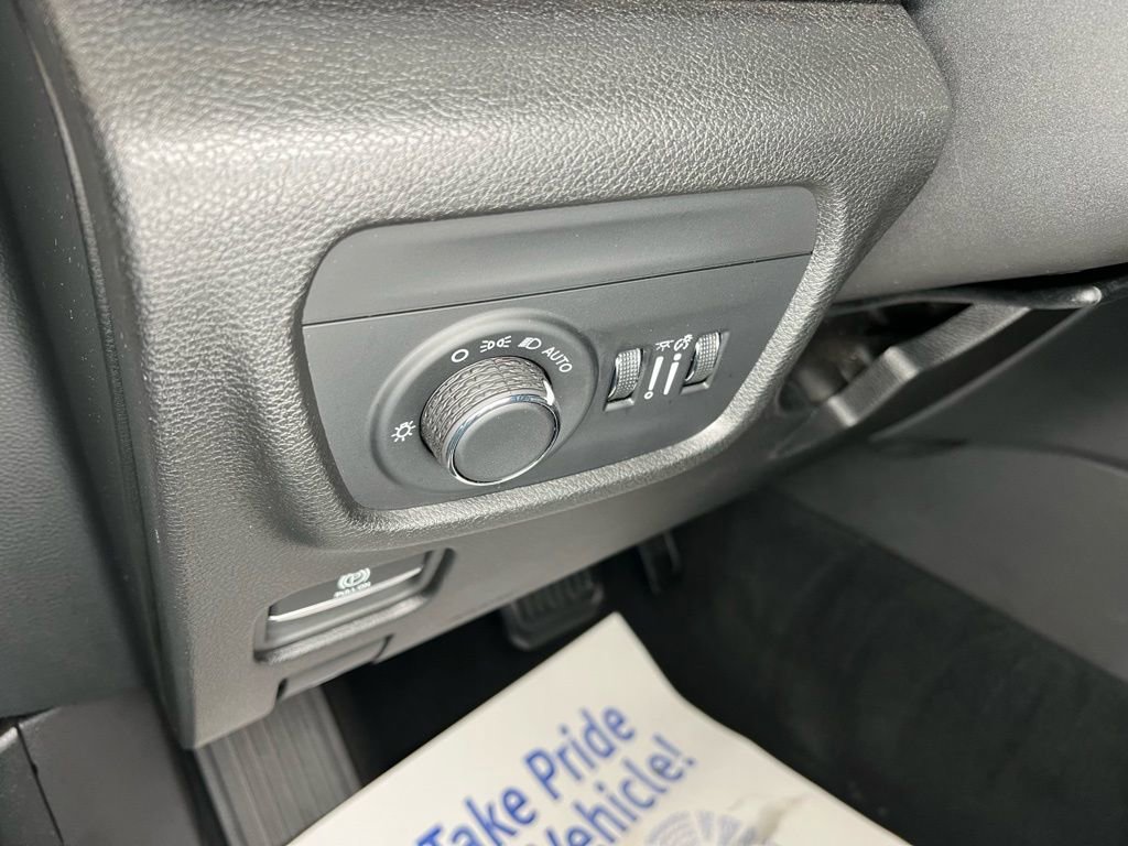 Used 2024 Jeep Grand Cherokee Altitude image 14