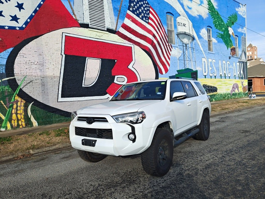 Used 2020 Toyota 4Runner SR5 image 2