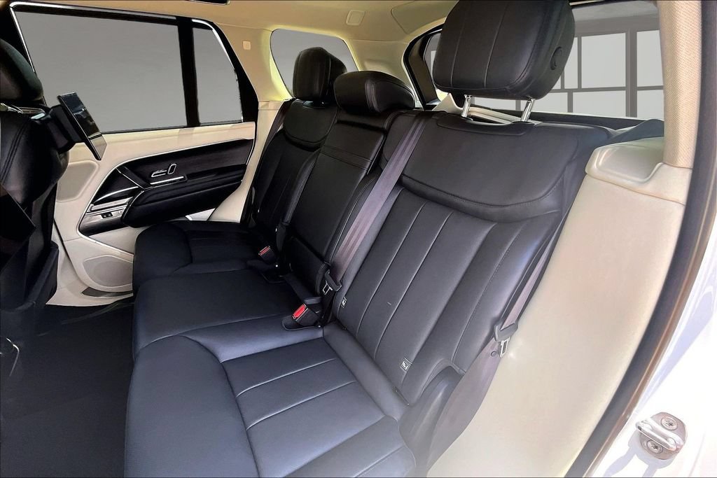 Used 2023 Land Rover Range Rover Autobiography AWD/4WD image 26