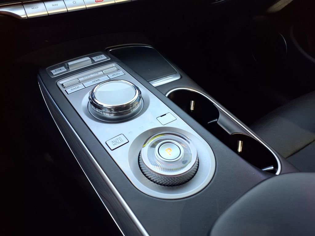 Used 2023 Genesis GV70 2.5T Advanced w/ Advanced Package image 29