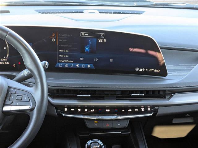 Used 2025 Cadillac XT4 Premium Luxury image 13