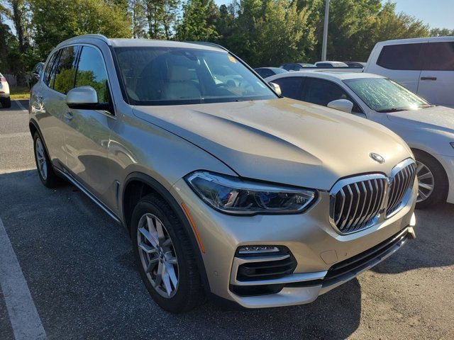 Used 2019 BMW X5 xDrive40i w/ Executive Package image 2