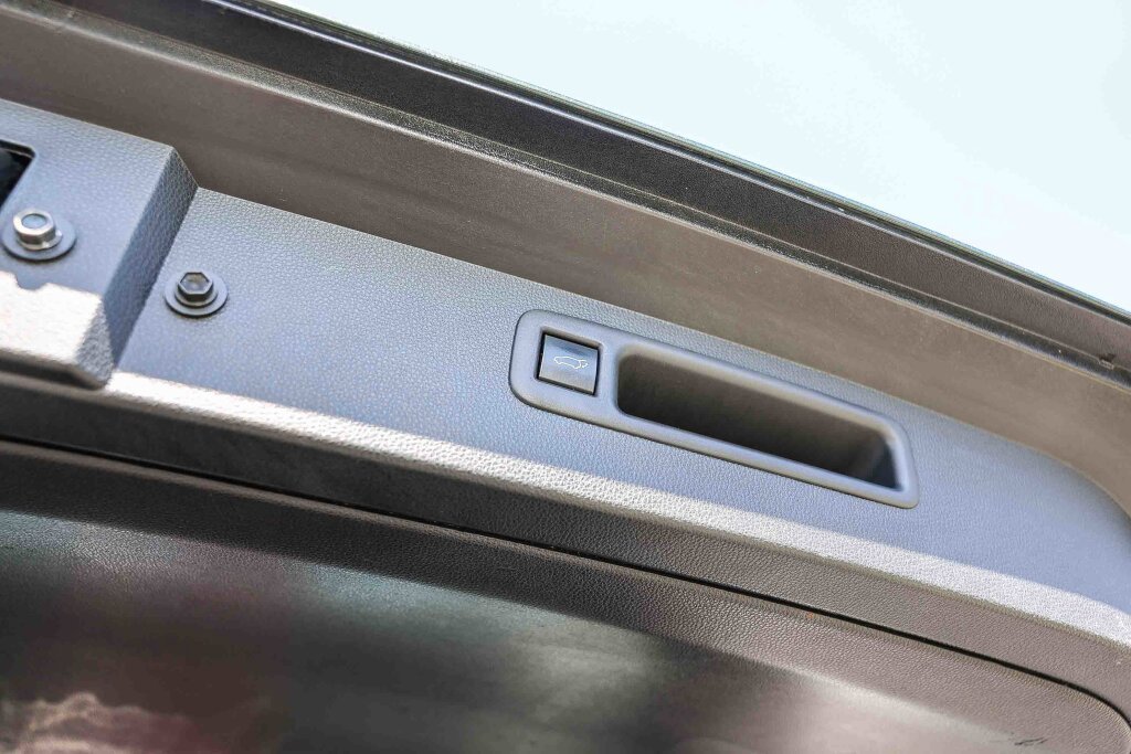 Used 2023 Toyota Highlander LE image 28