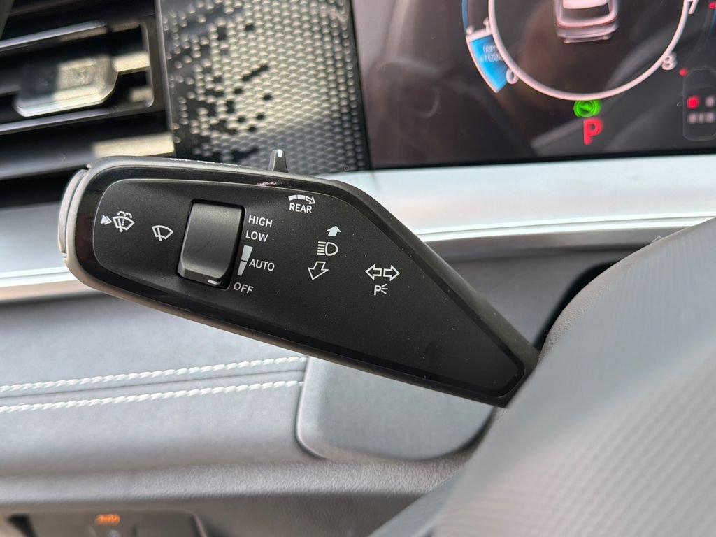 New 2026 Volkswagen Tiguan SE AWD/4WD image 29