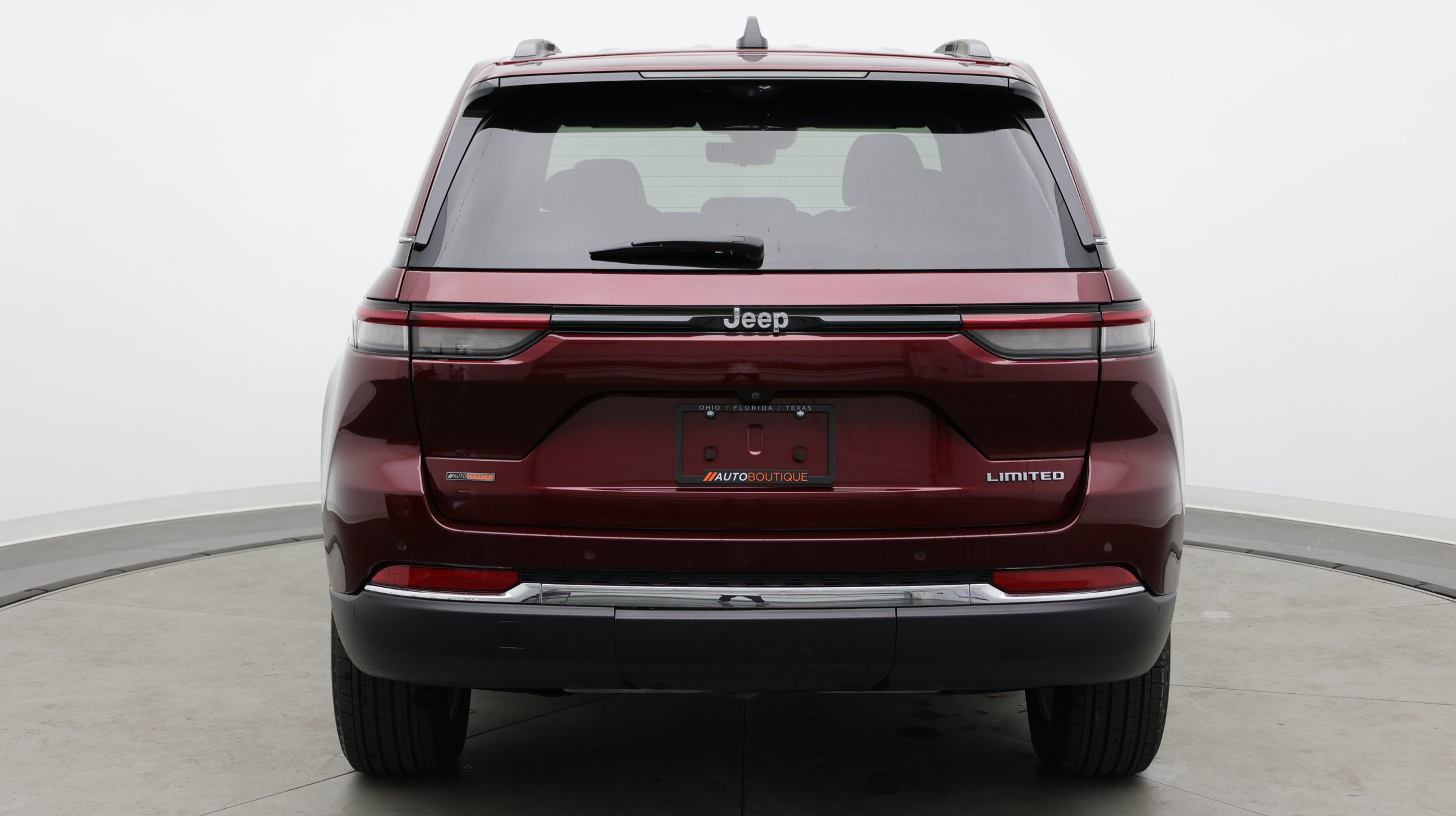 Used 2023 Jeep Grand Cherokee Limited w/ Luxury Tech Group II RWD image 7