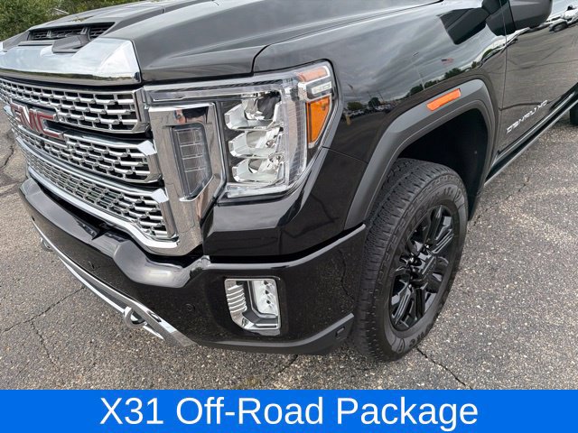 Certified 2021 GMC Sierra 2500 Denali w/ Denali Black Diamond Edition AWD/4WD image 9