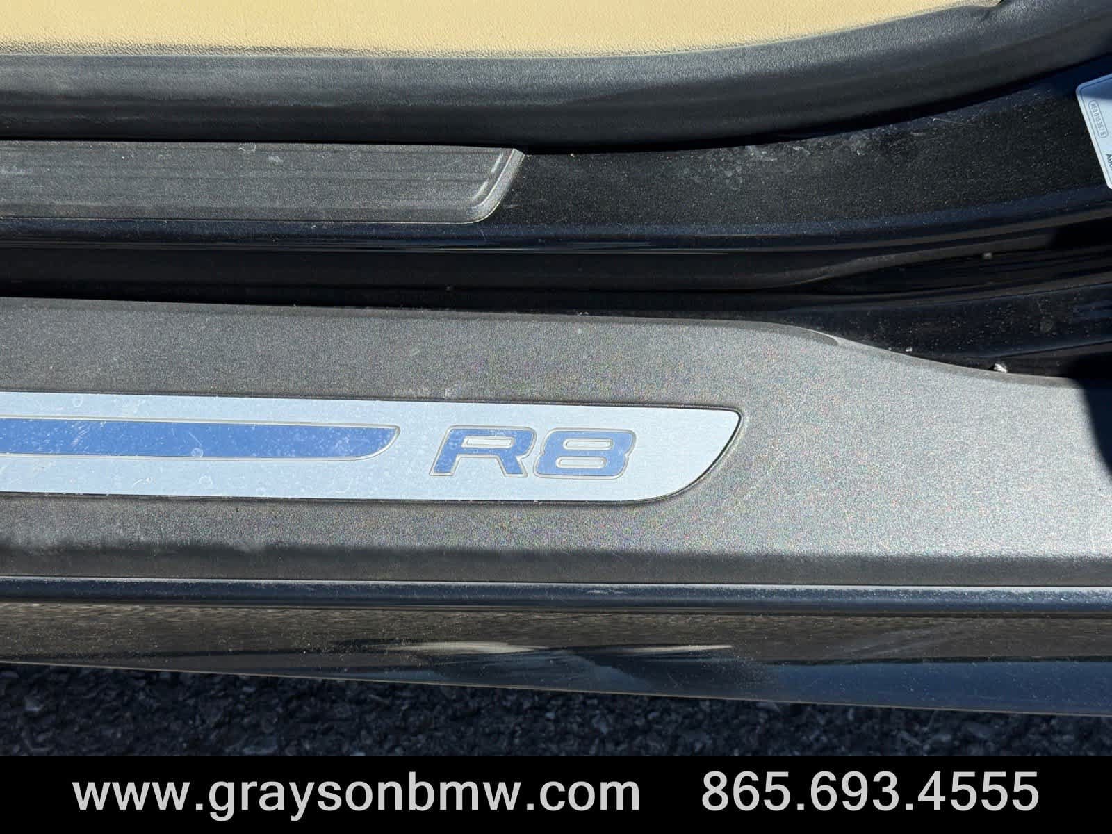 Used 2011 Audi R8 V10 AWD/4WD image 14