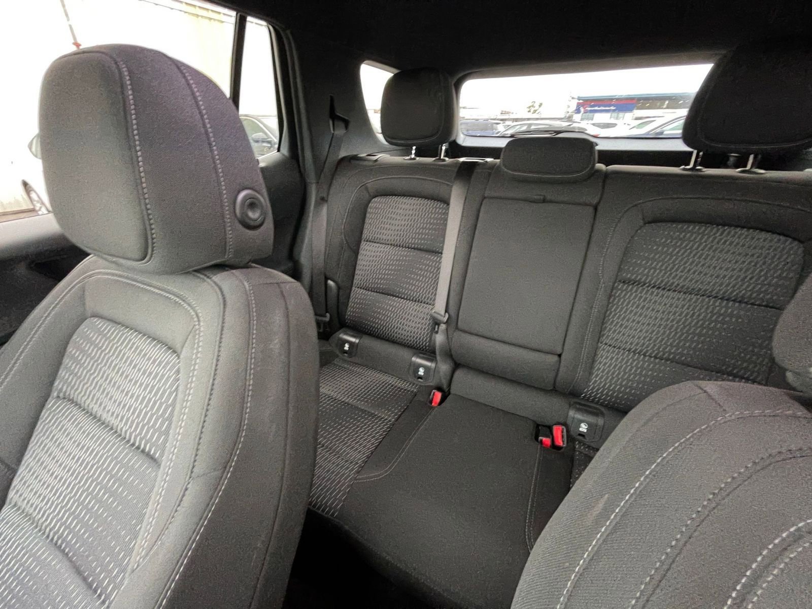 Used 2025 Chevrolet Equinox LT image 38