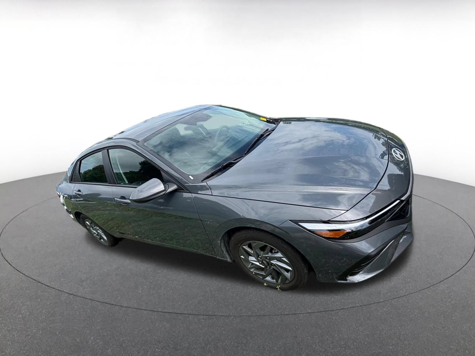 Used 2026 Hyundai Elantra Hybrid FWD image 11
