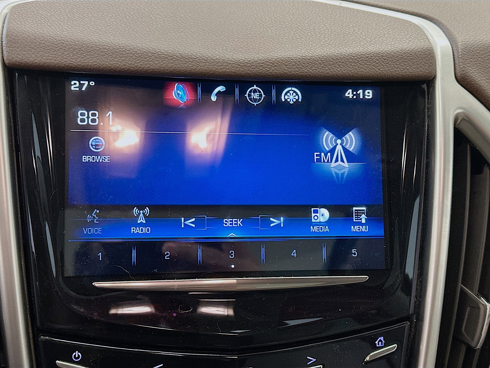 Used 2015 Cadillac SRX Luxury w/ Driver Awareness Package image 21