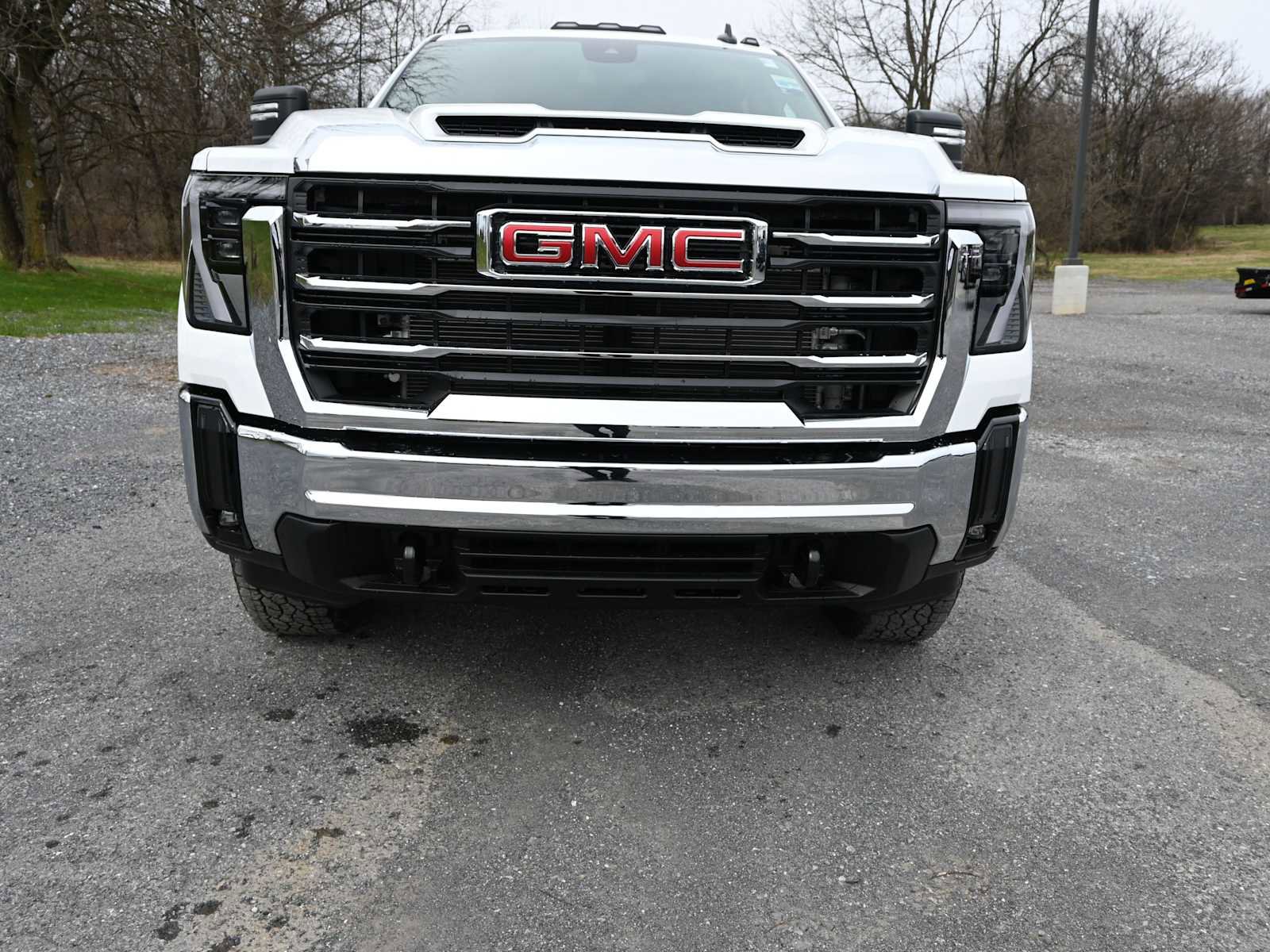 New 2026 GMC Sierra 2500 SLE w/ SLE Value Package; AWD/4WD image 4