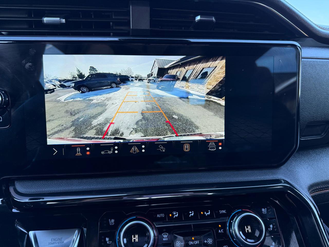 Used 2024 GMC Sierra 2500 AT4 w/ AT4 Premium Plus Package AWD/4WD image 31