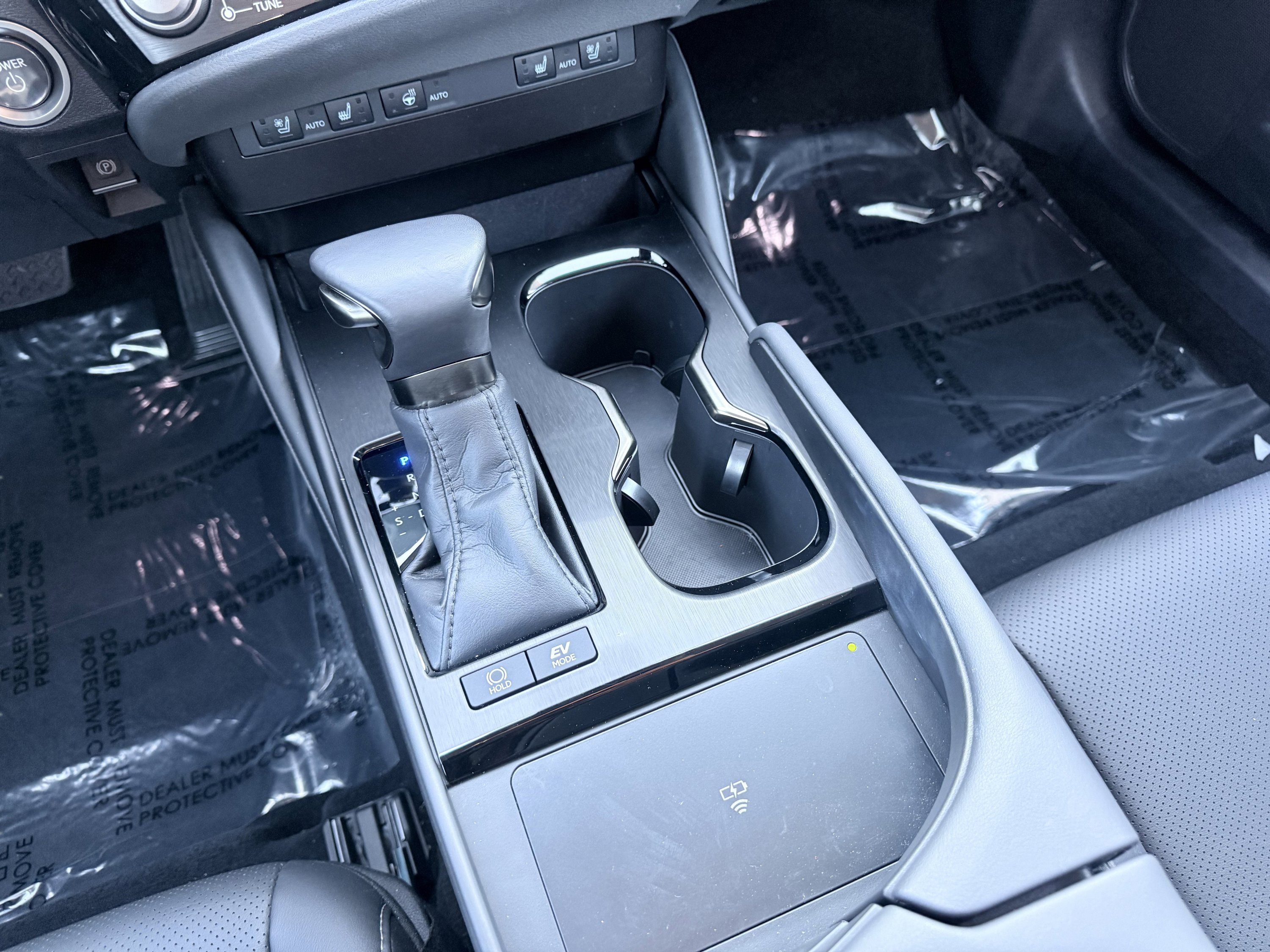 Used 2025 Lexus ES 300h ES 300h F SPORT Design w/ Premium Package image 35