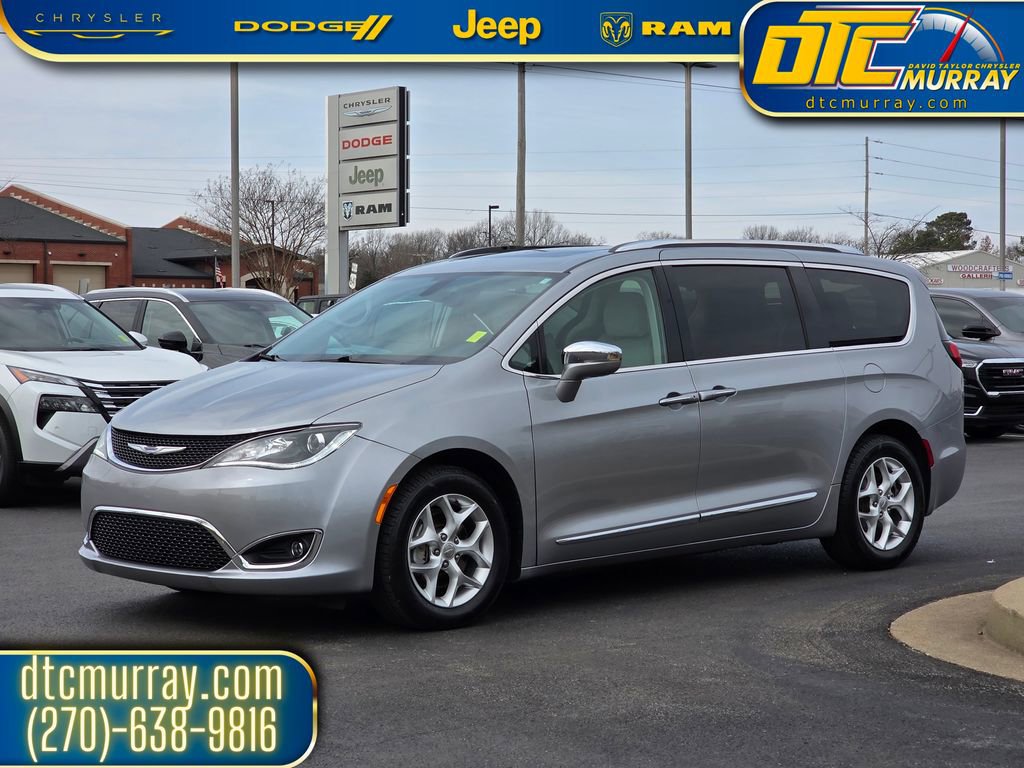 Used 2020 Chrysler Pacifica Limited image 2