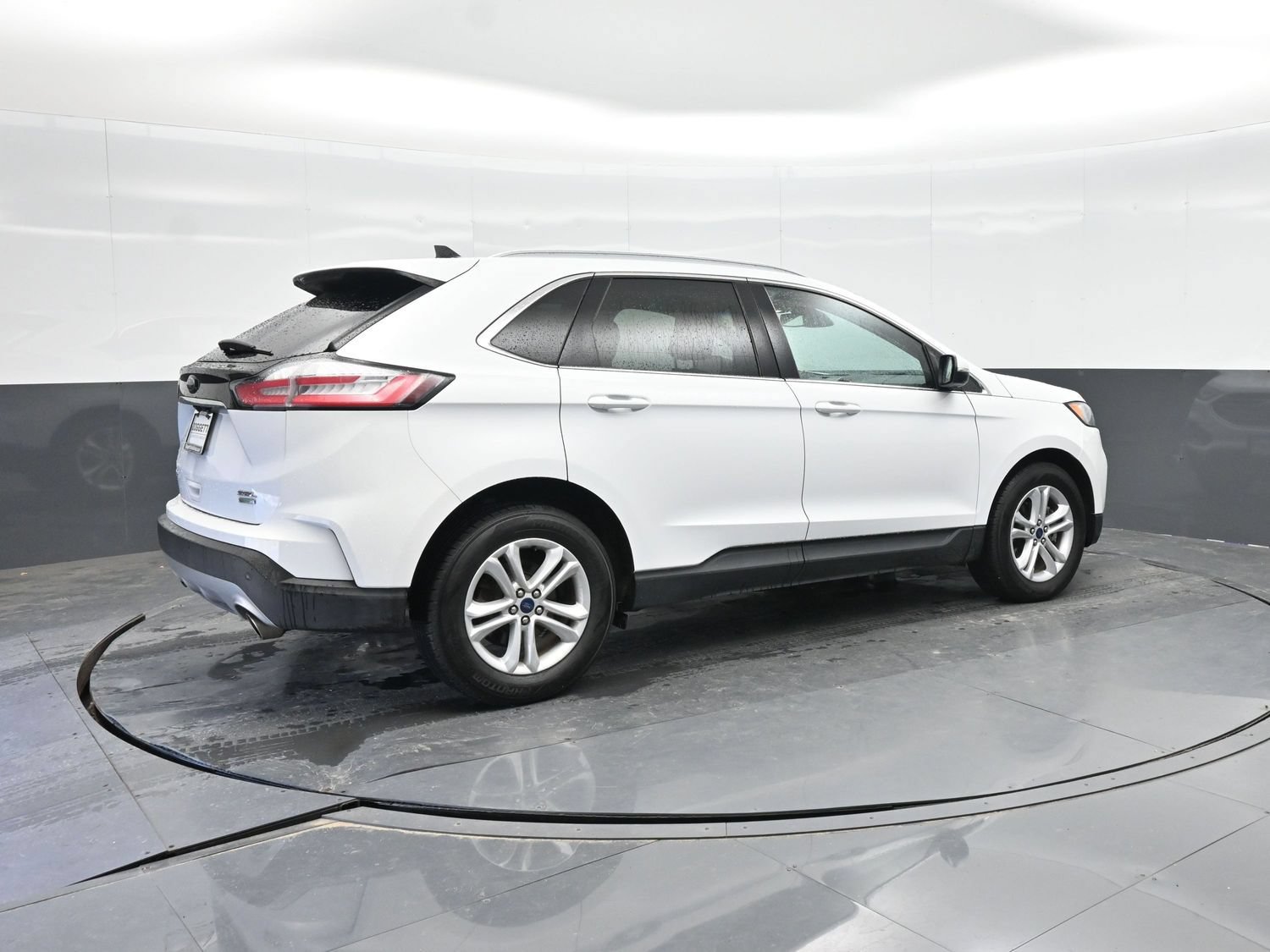 Used 2020 Ford Edge SEL FWD image 11