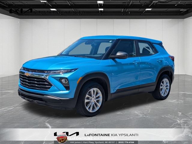 Used 2025 Chevrolet TrailBlazer LS FWD image 1