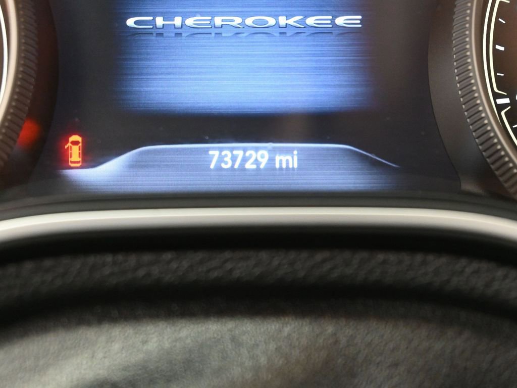 Used 2022 Jeep Cherokee Trailhawk w/ Premium Leather Package image 18