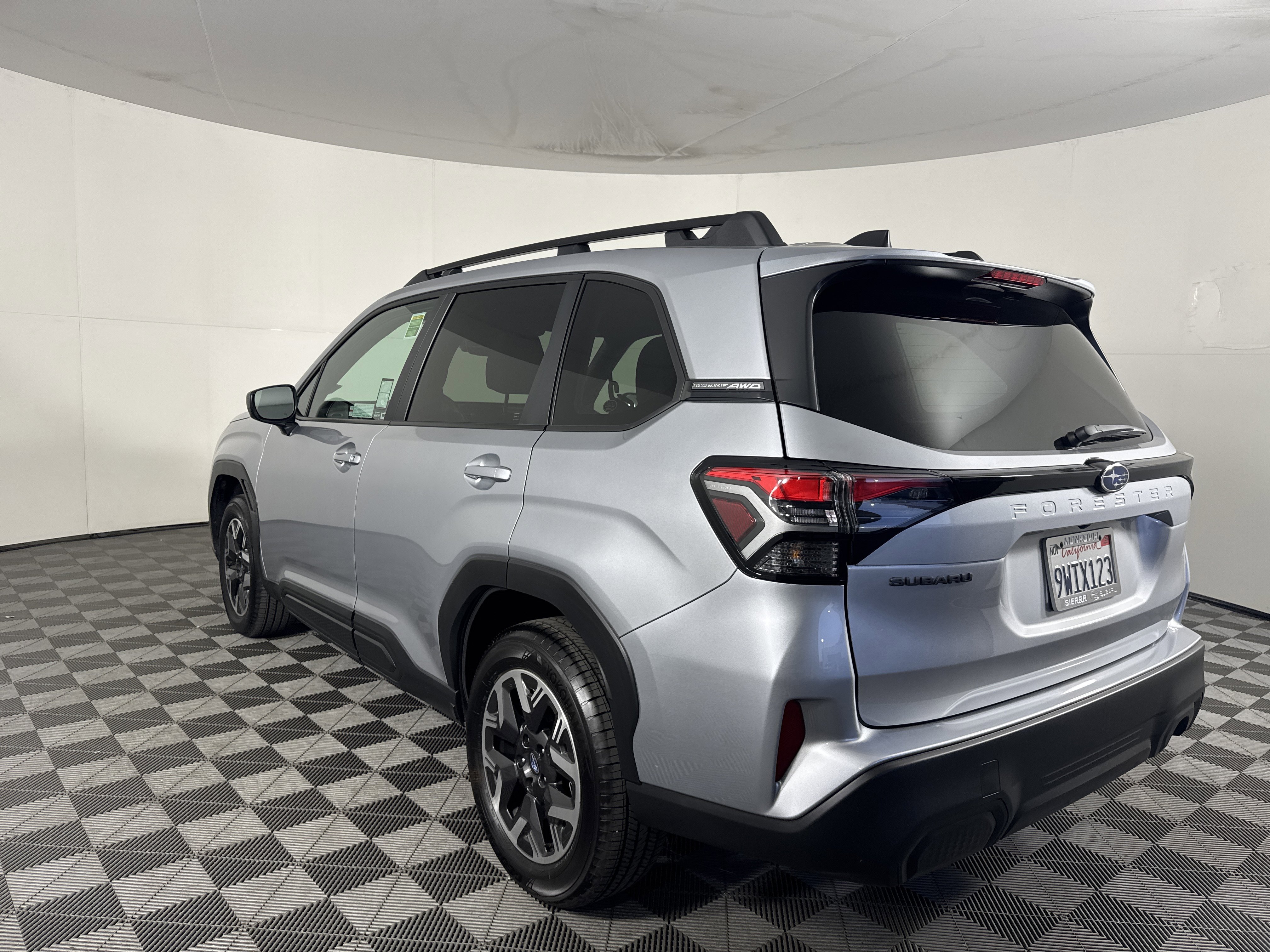 Used 2026 Subaru Forester Premium image 6