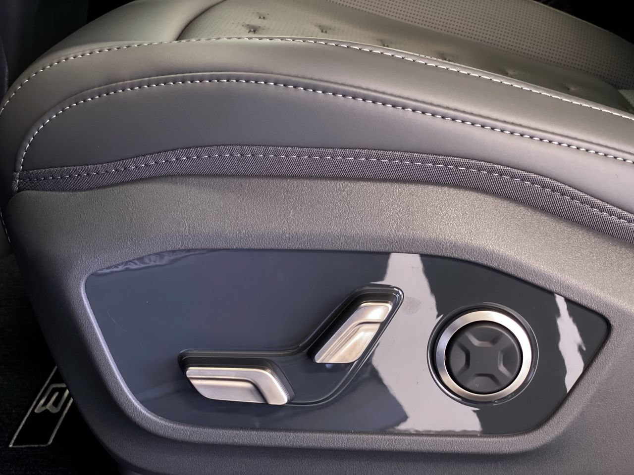 New 2026 Kia EV9 Wind AWD/4WD image 17