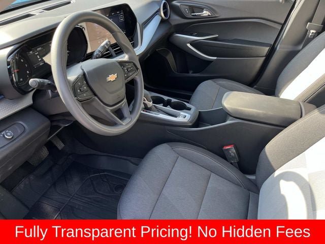 Used 2026 Chevrolet Trax LS w/ LS Convenience Package FWD image 25