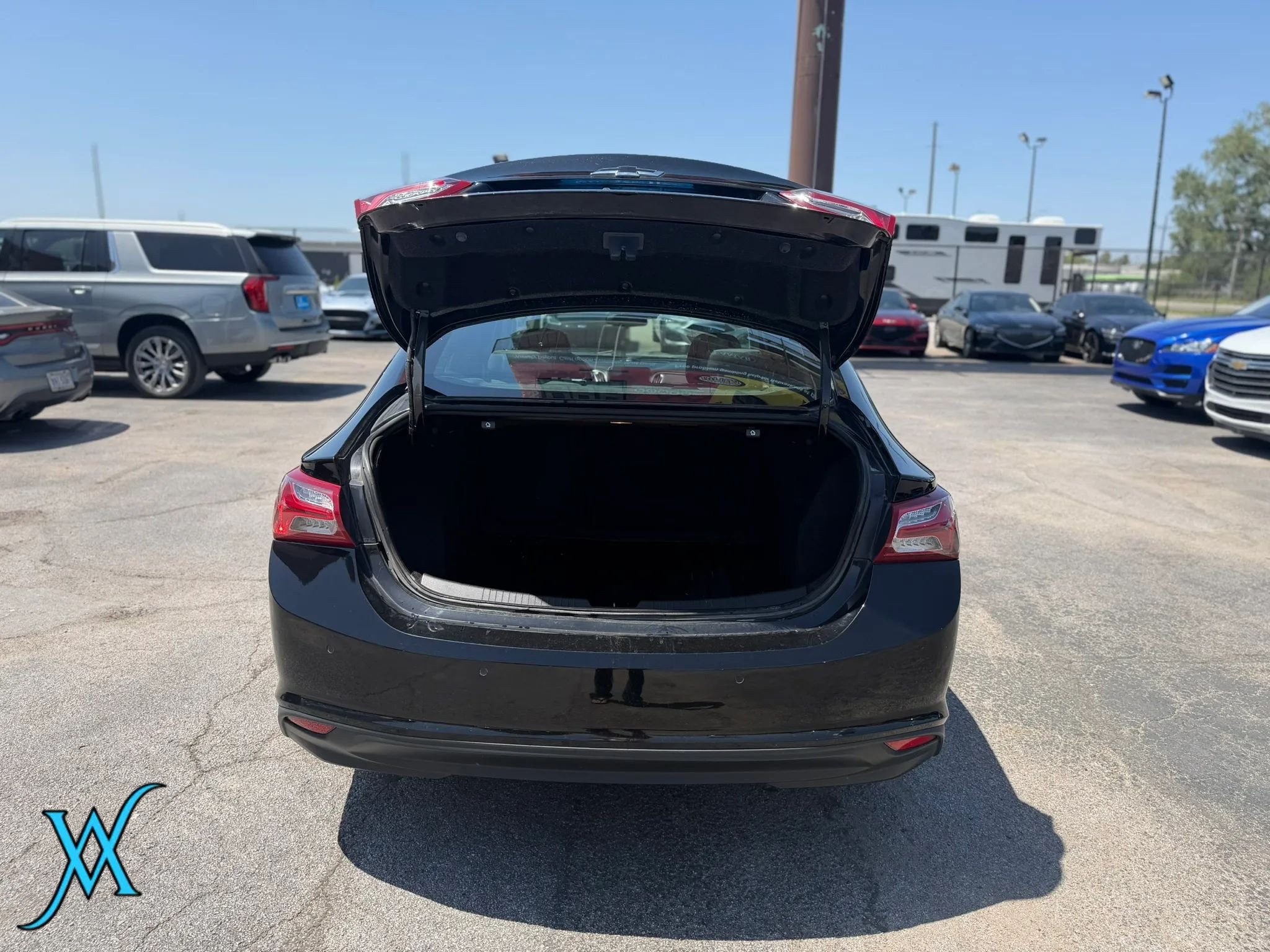 Used 2021 Chevrolet Malibu LT FWD image 37